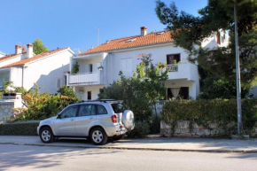 Apartments and rooms with parking space Korcula - 4399